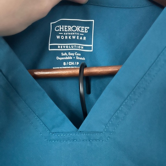 Cherokee Workwear Women's Scrub Set, Caribbean Blue, GUC, Size Small - Picture 4 of 8